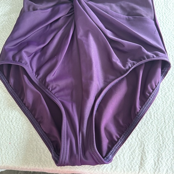 Miraclesuit Illusionists Wrapture One Piece Swimsuit, size 10, $182 - Picture 4 of 9